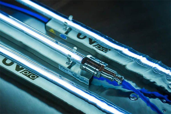 Nuvonic UVpro TS​ 40 sistem UV pentru dezinfecția aerului din bazine